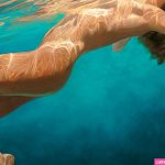 Sea of Joy Underwater Nude Giclee op papier