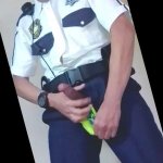 007 PolicaUniform Bulge y Cumshot Cop fetish Policia Uniforme Video Gay Policia Porno