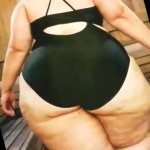 Ssbbw met enorme dijen en enorme kont