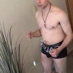 La star du porno Maolo joue un officier chaud obtenir un physique!