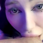 Dybt blowjob fra en sd teenagepige med en ansigtsbehandling