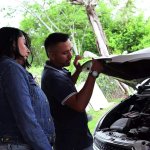 Her Car Breaks Down And An Elderly Man Offers To Repair It Porn Videos: UHD 4K 2160p XXX 2026