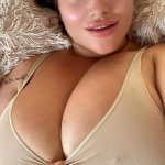 Selfie with my new nude top kisses