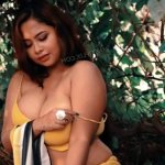 Saree fashion boobs show