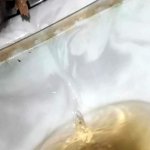 Mi culo peludo cagando 2