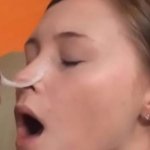 NUEVA estrella del porno Holly Nowell eyacula como una puta profesional
