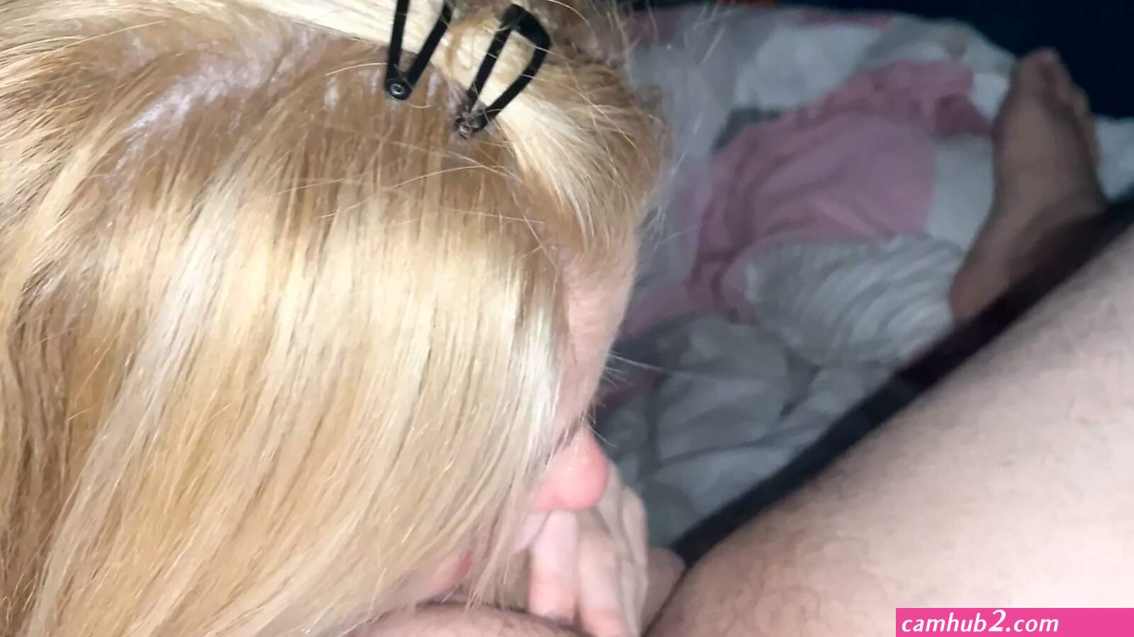 Asian tent blowjob (photos)