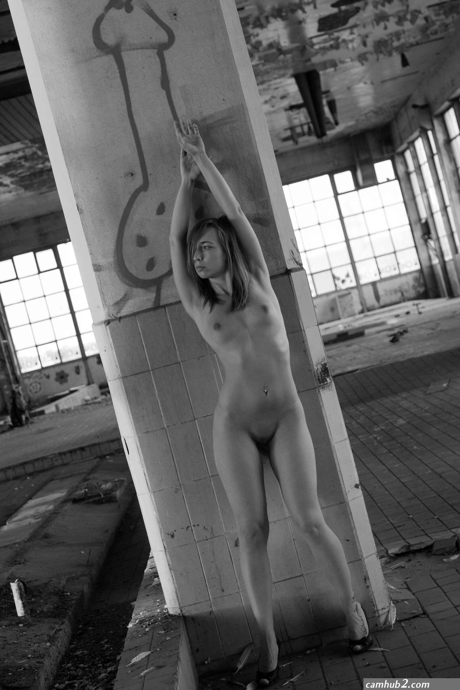 Naked free (photos)