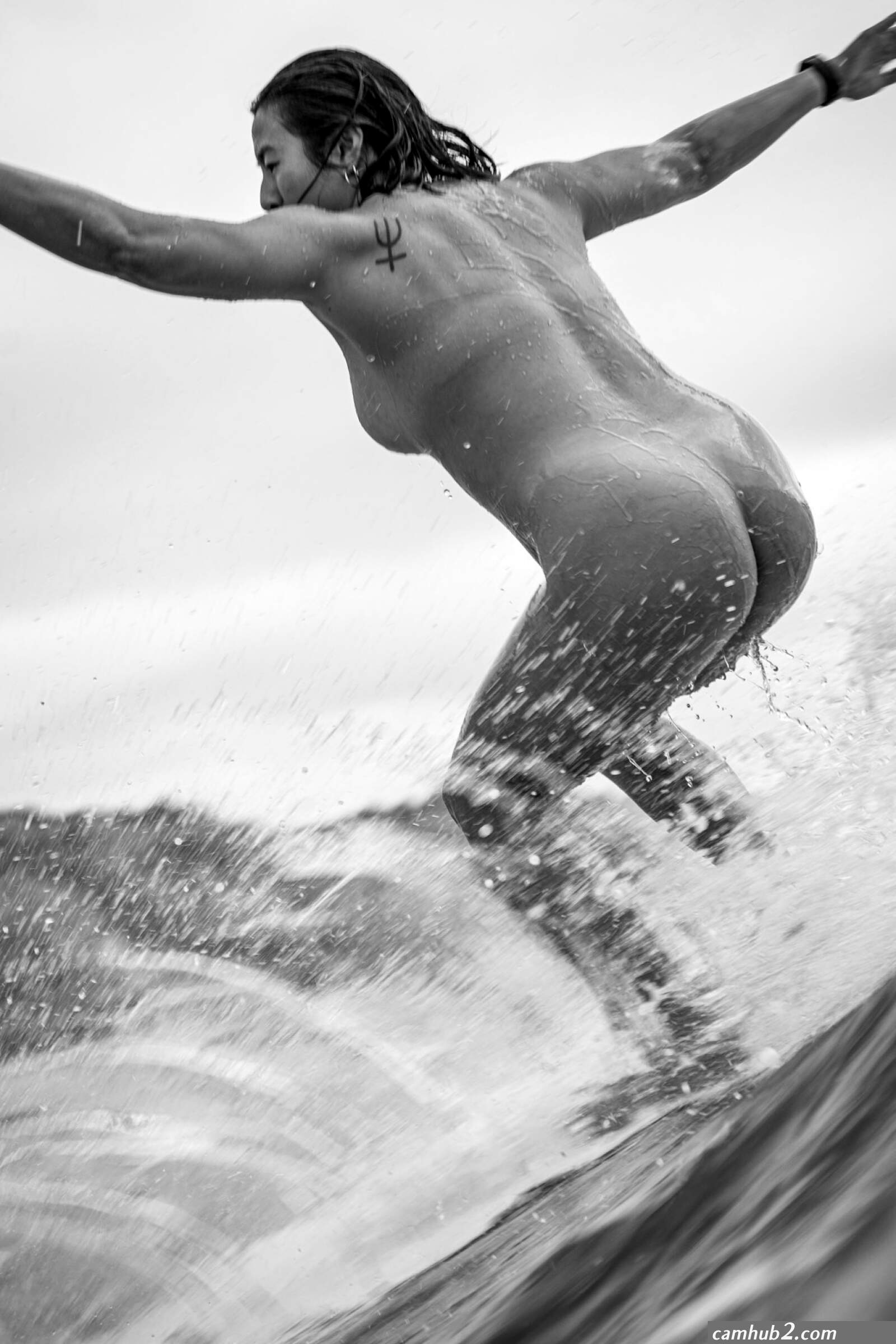 Surfstere nudes (photos)