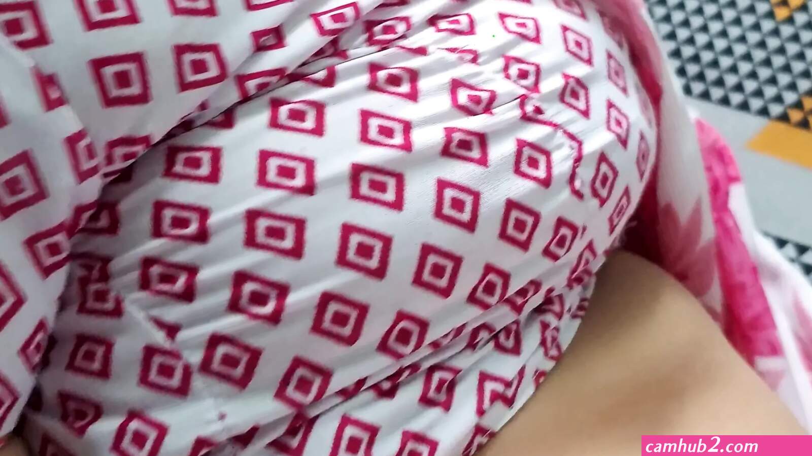 Tamil iteam aunty leaked mms (photos)