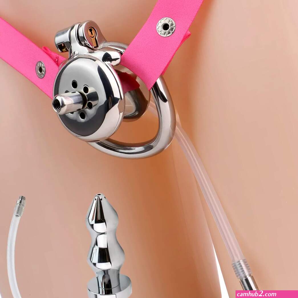 Anal cage (photos)