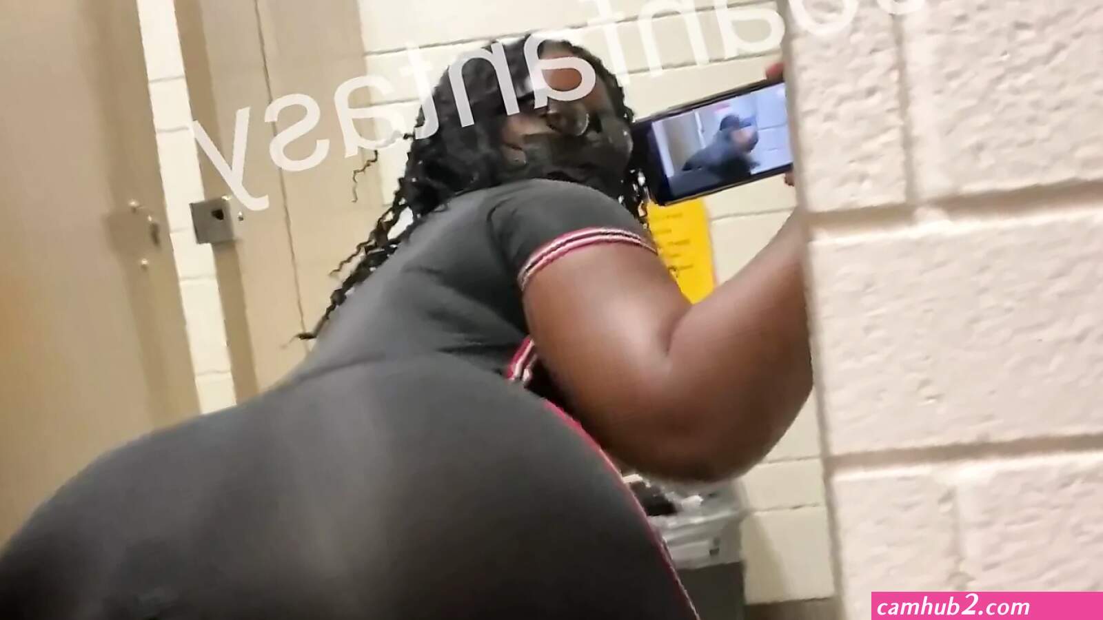 Ebony masturbating in public (photos)