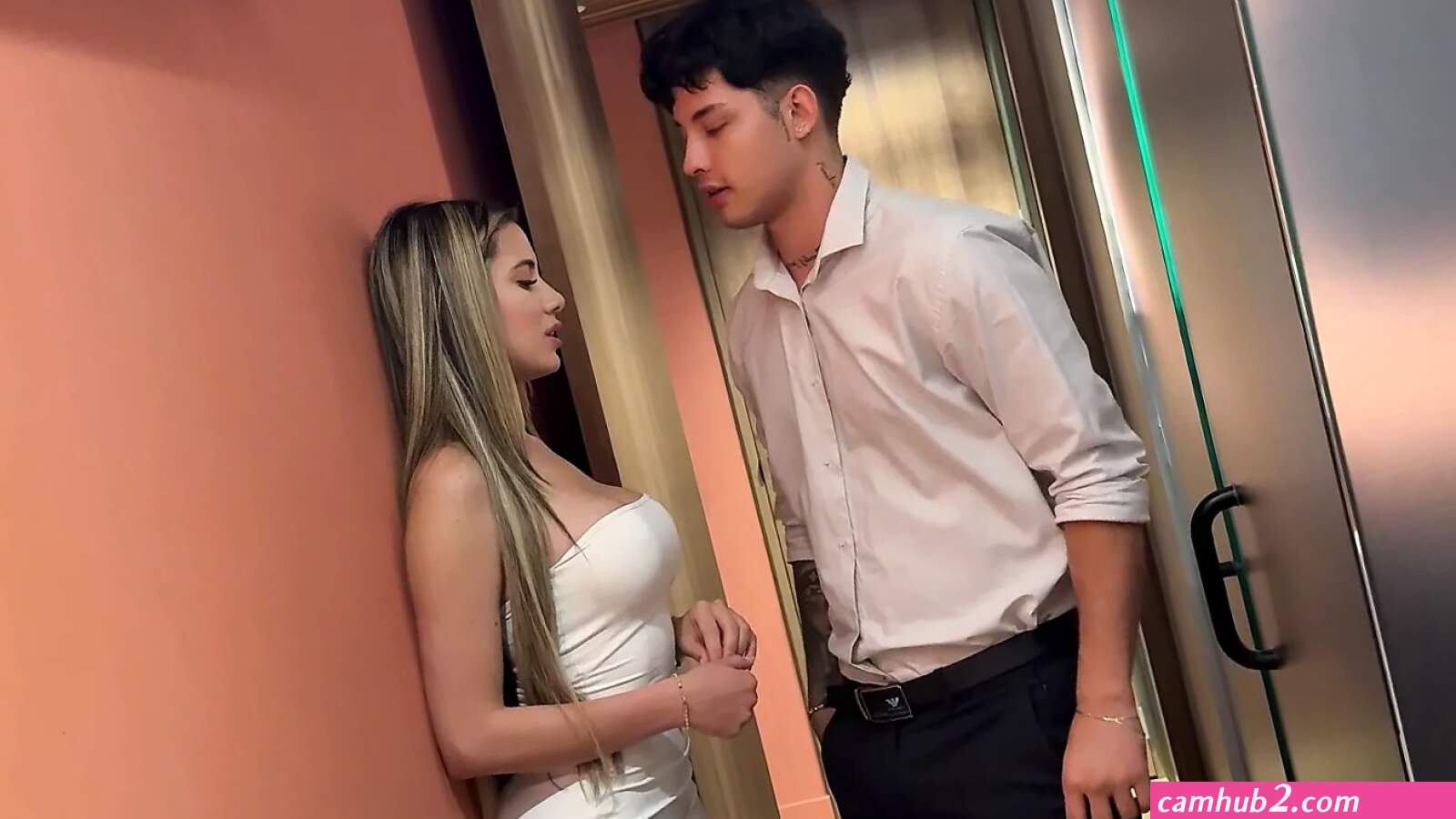 Real estate agent fuck (photos)