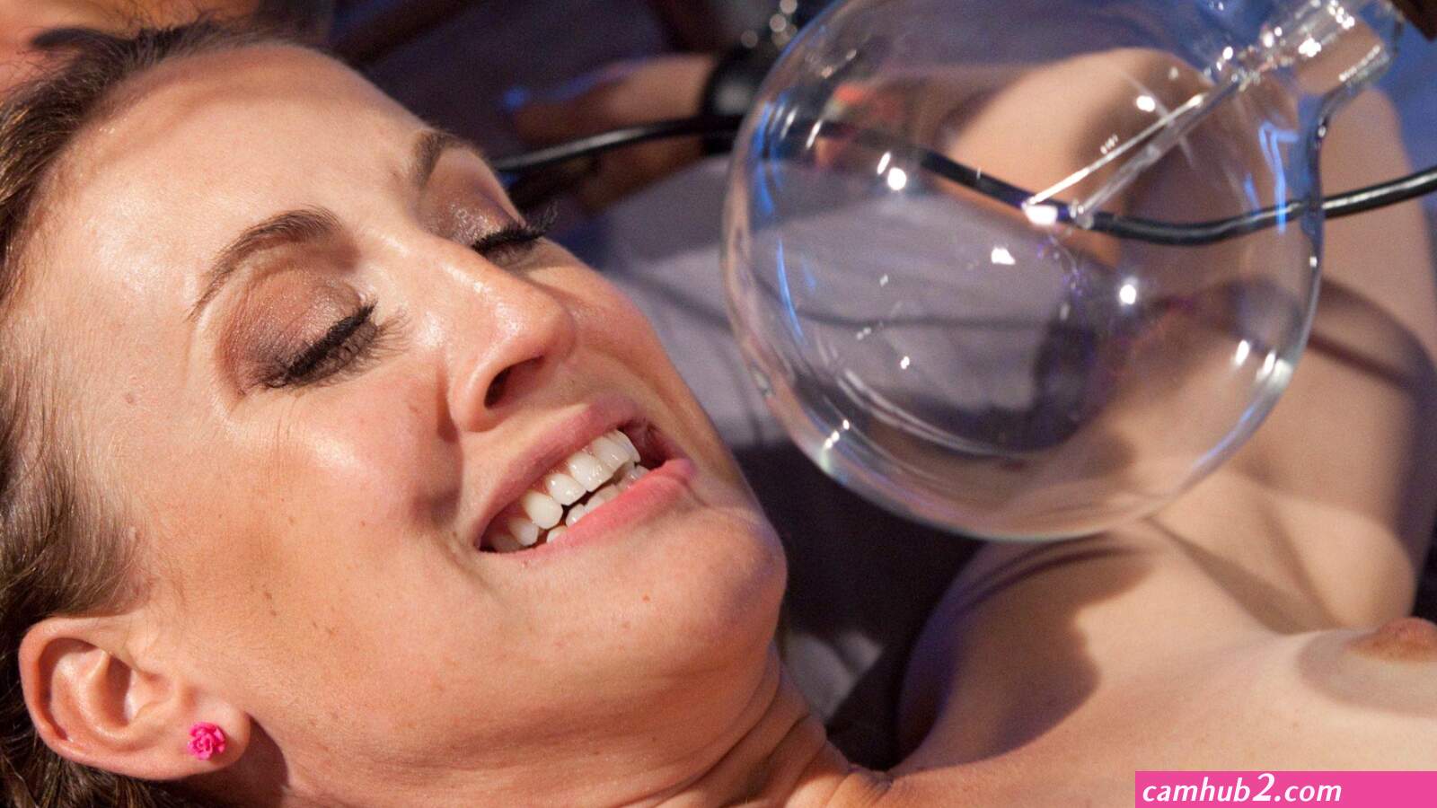 Squirt fest (photos)