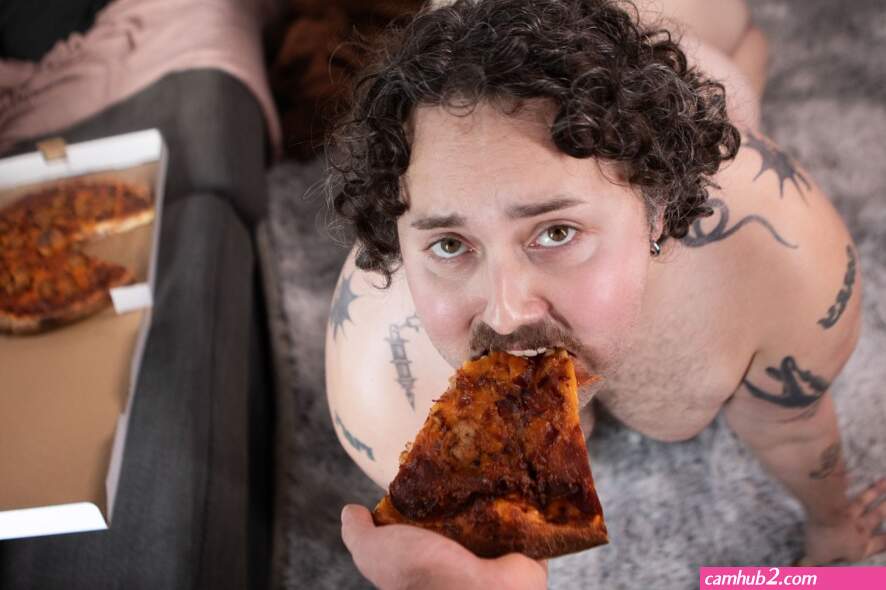 Porn stars eating (photos)